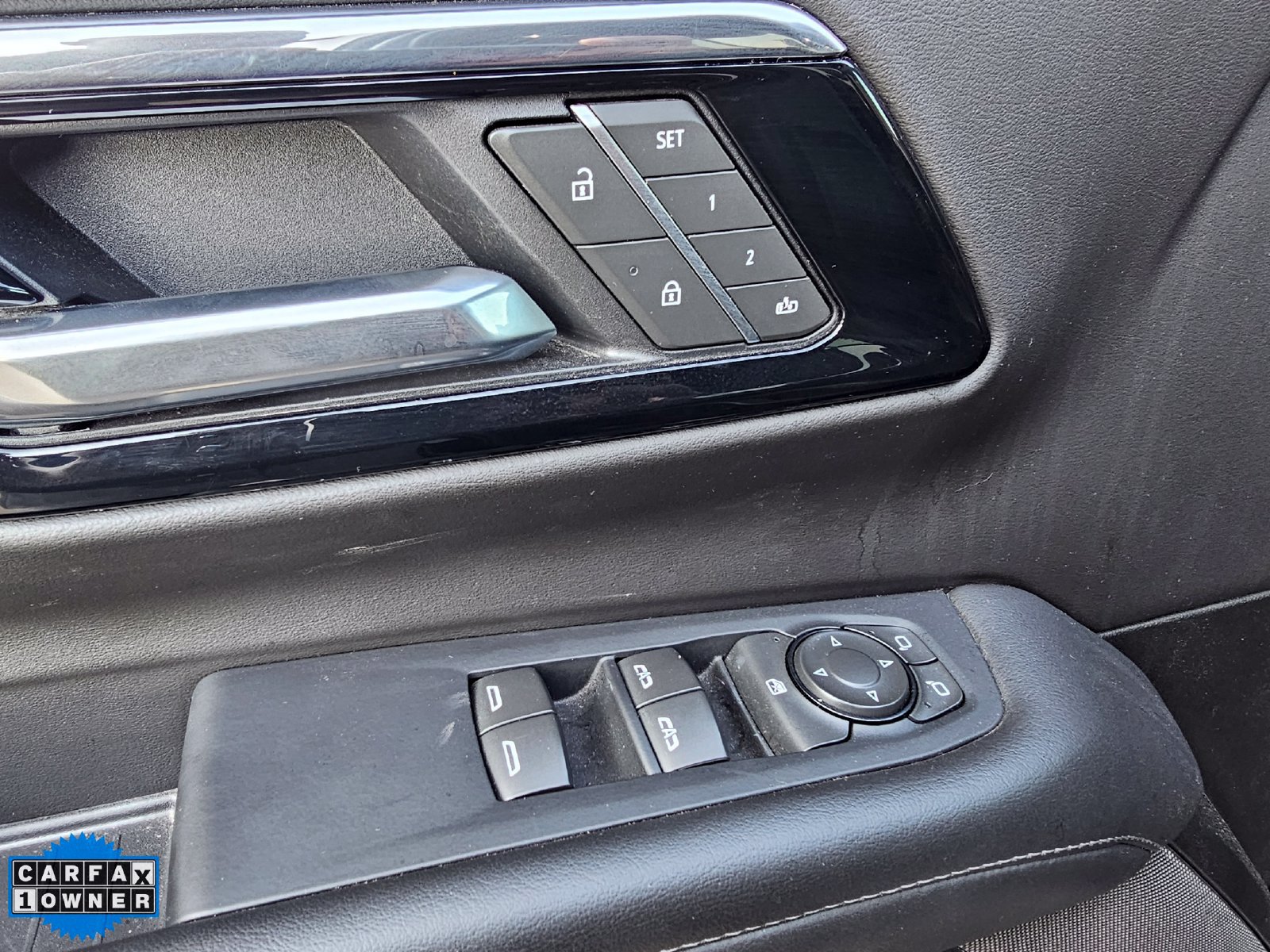 Used 2025 Chevrolet Tahoe LT AWD/4WD image 12