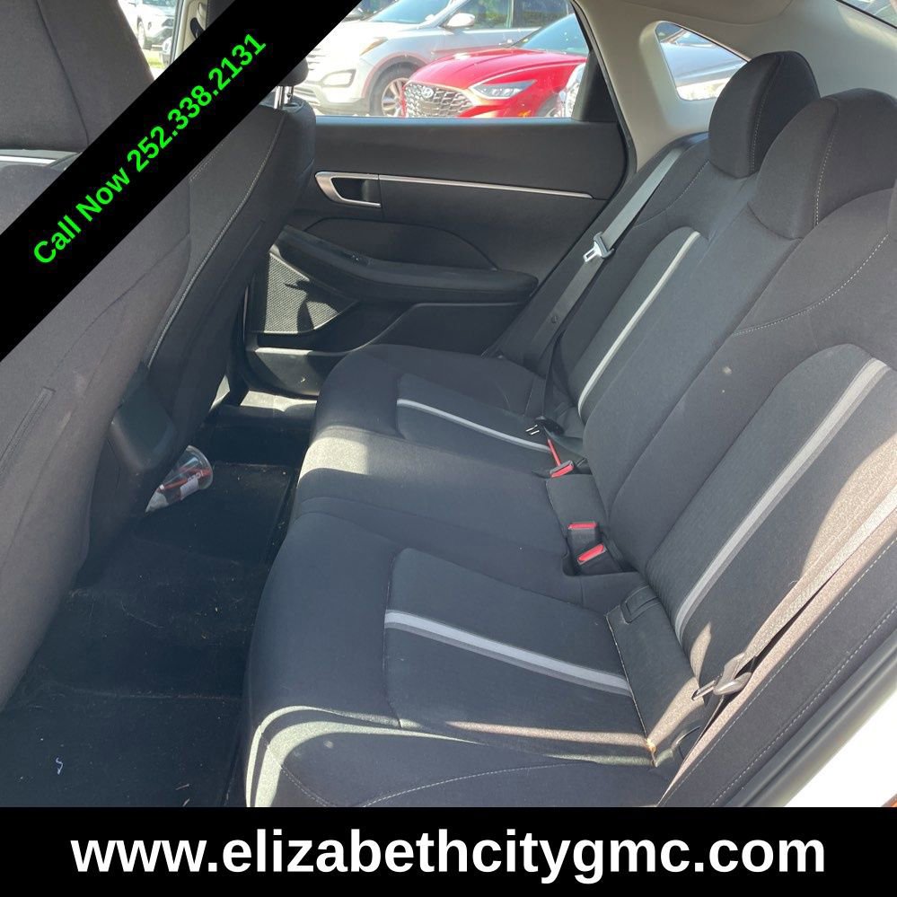 Used 2023 Hyundai Sonata SE w/ Cargo Package image 5