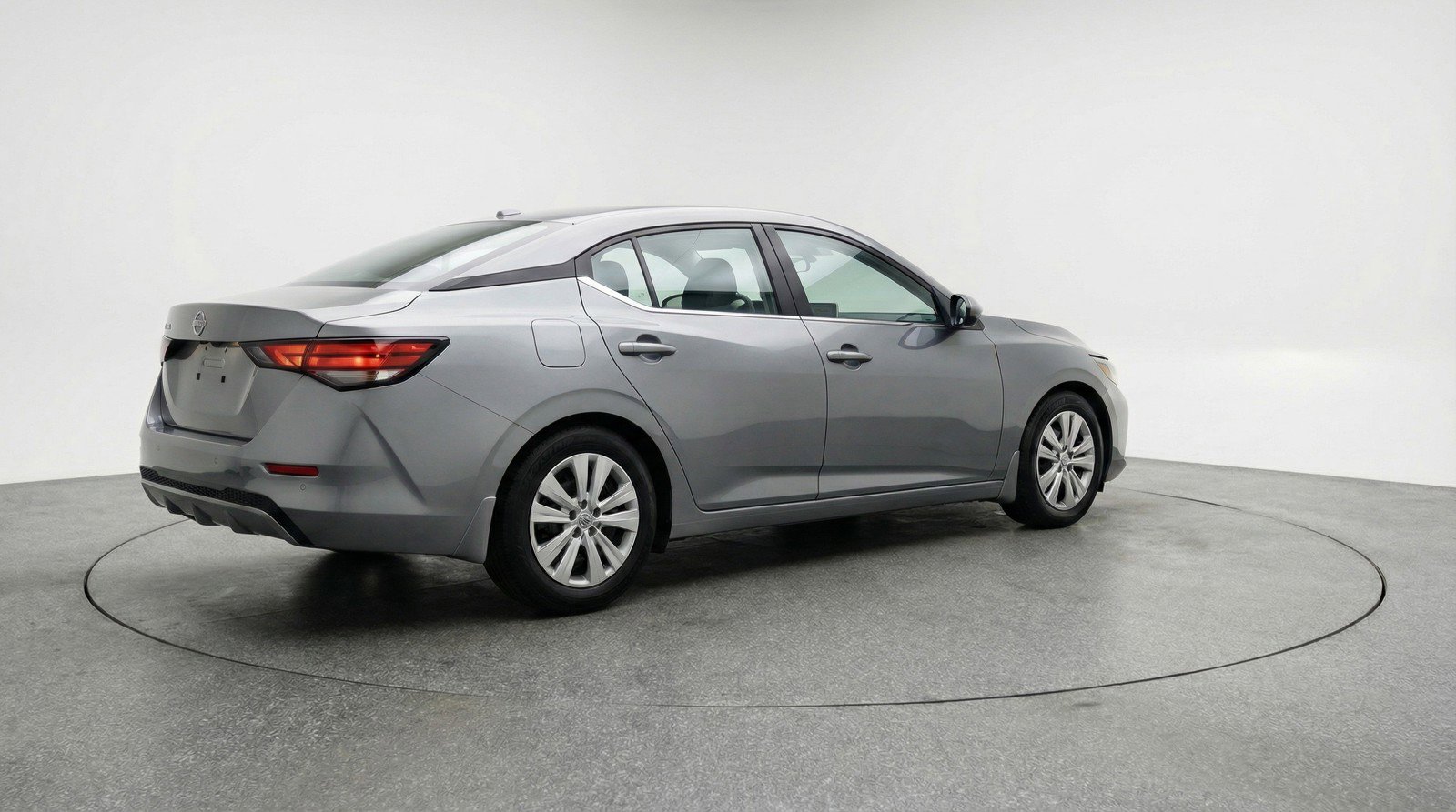 Used 2025 Nissan Sentra S image 9