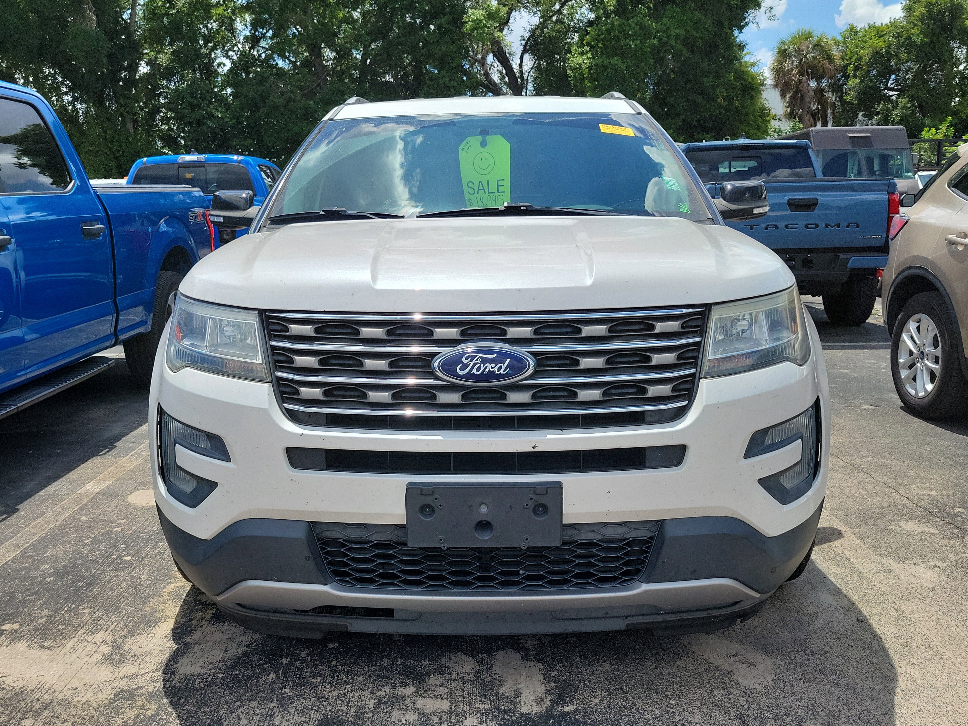 Used 2017 Ford Explorer XLT FWD video 2