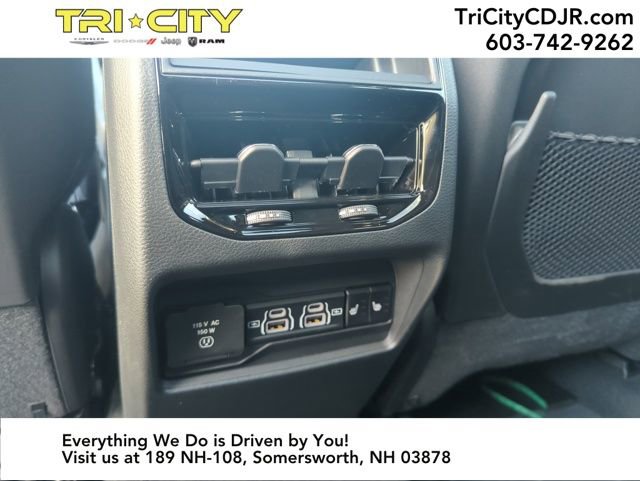 New 2025 Jeep Grand Cherokee Limited image 24