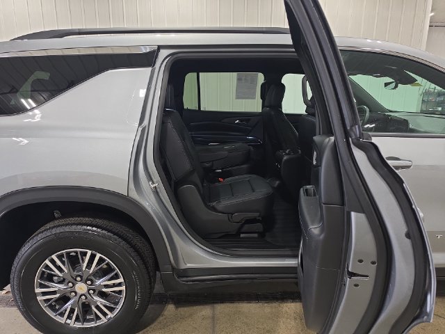 Used 2026 Chevrolet Traverse LT w/ Driver Confidence Package AWD/4WD image 29