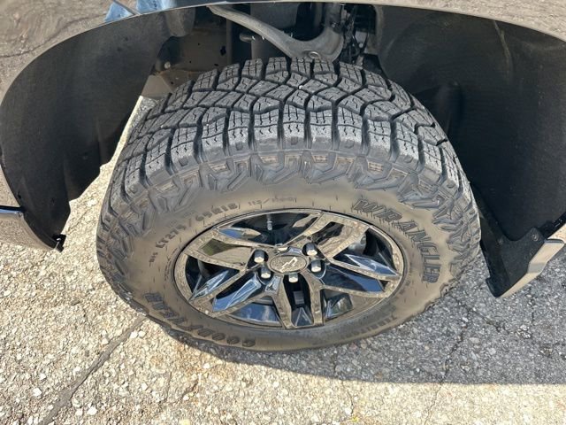 Used 2024 Chevrolet Silverado 1500 LT Trail Boss w/ Convenience Package II AWD/4WD image 13