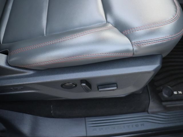 Used 2025 Ford Expedition Max Active AWD/4WD image 11