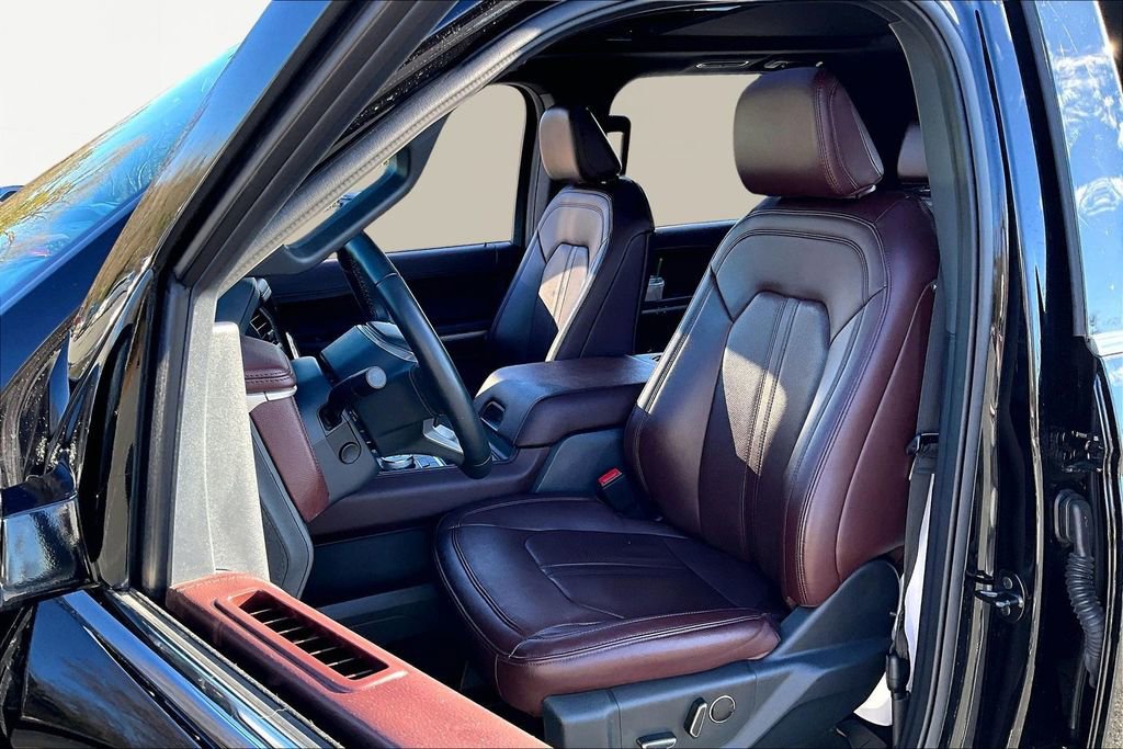 Used 2024 Ford Expedition Limited image 15