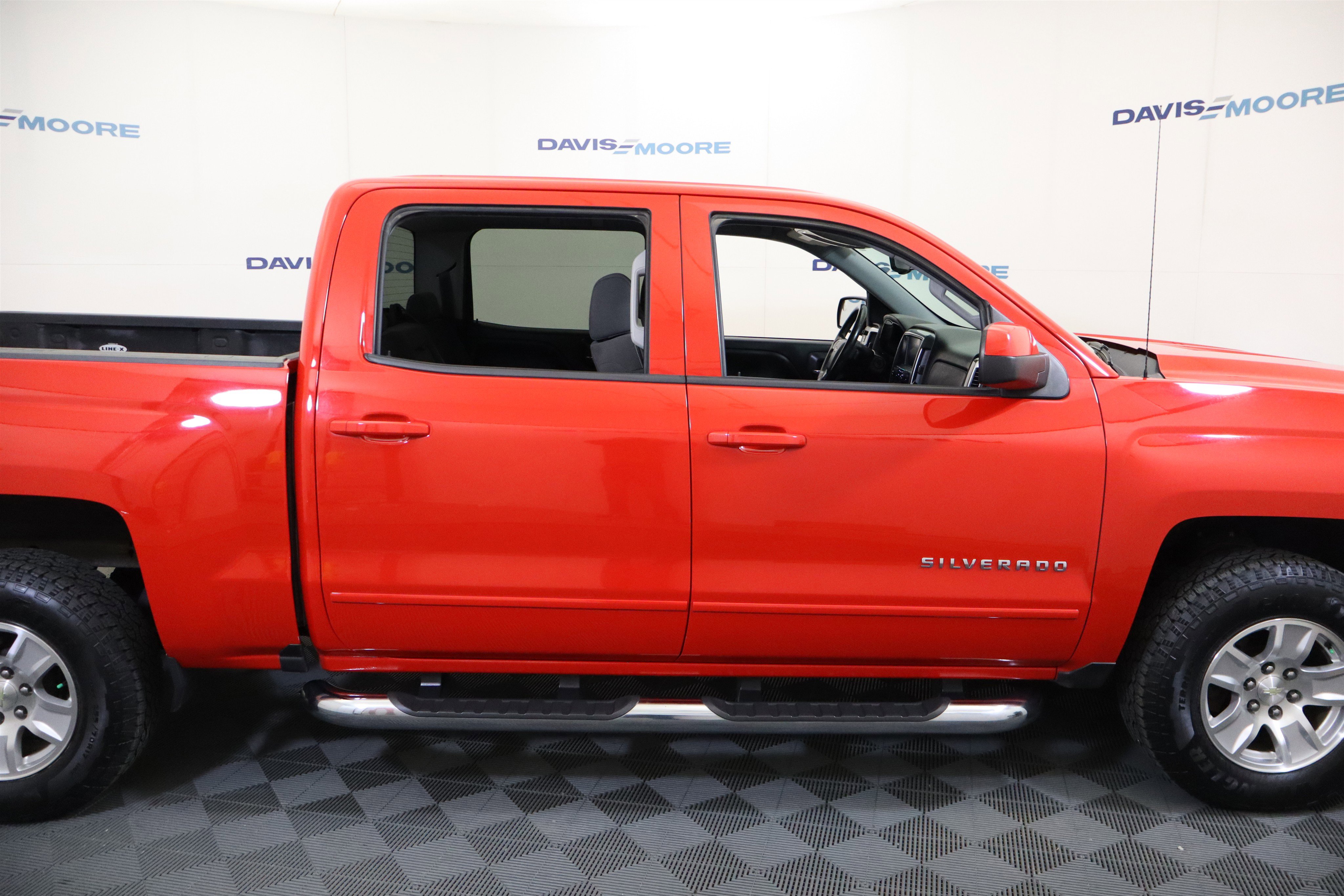 Used 2017 Chevrolet Silverado 1500 LT w/ All Star Edition image 4