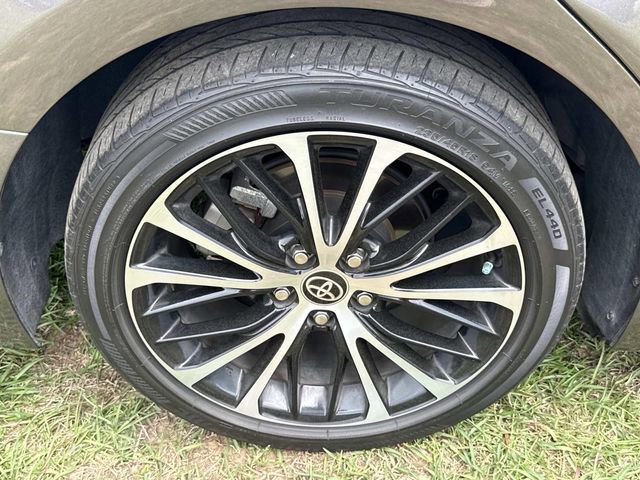 Used 2020 Toyota Camry SE image 8