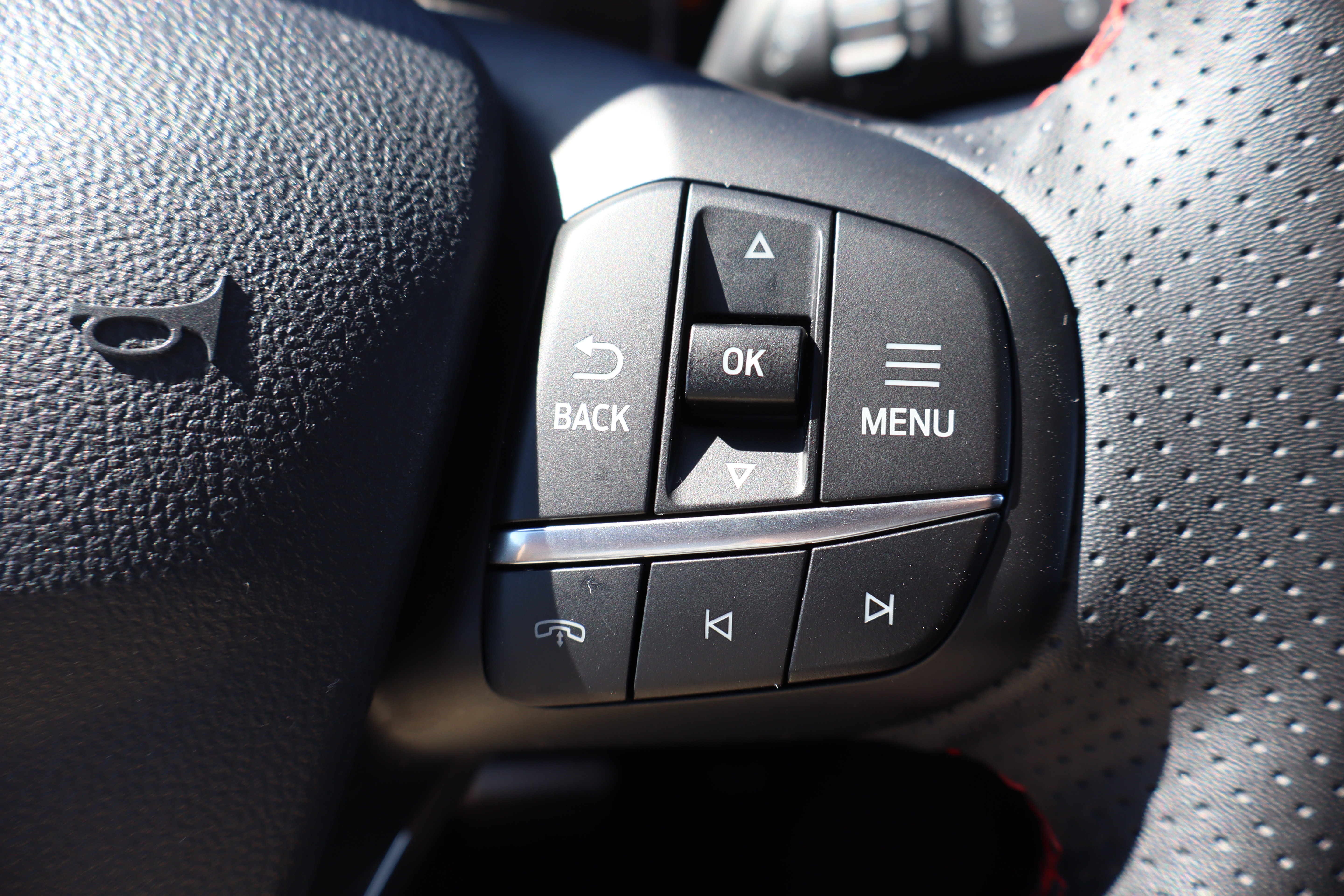 Used 2024 Ford Escape ST-Line w/ Tech Pack #1 AWD/4WD image 17