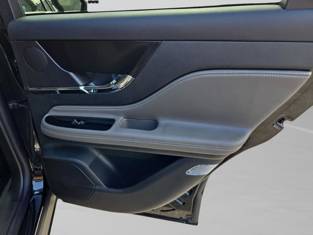 Used 2025 Lincoln Corsair FWD w/ Equipment Group 101A image 27