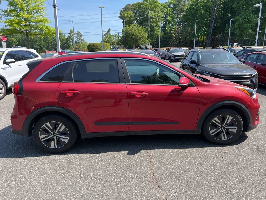 Used 2022 Kia Niro EX Premium FWD image 7