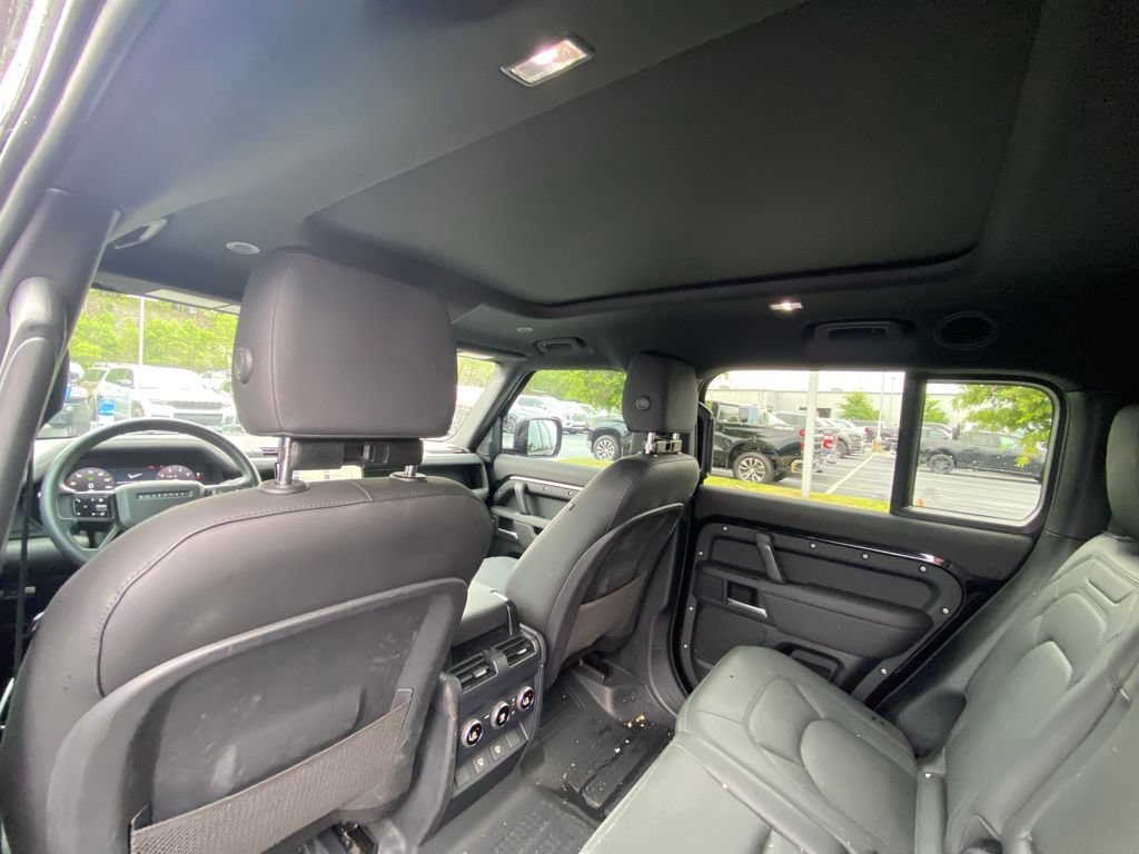 Used 2025 Land Rover Defender 130 Outbound AWD/4WD image 22