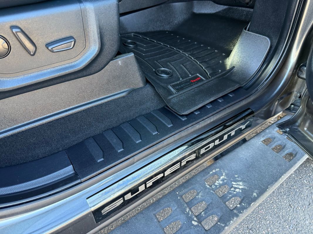 Used 2020 Ford F350 Lariat image 32