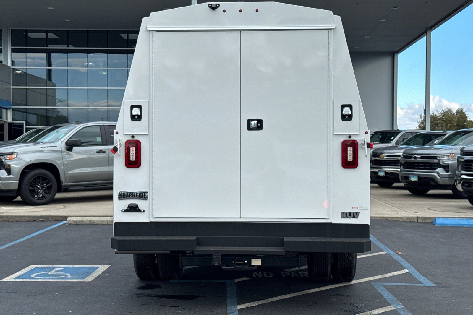 New 2024 Chevrolet Express 3500 w/ Power Convenience Package image 4