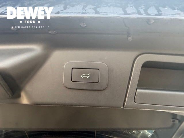 Used 2024 Land Rover Range Rover Velar Dynamic SE AWD/4WD image 32