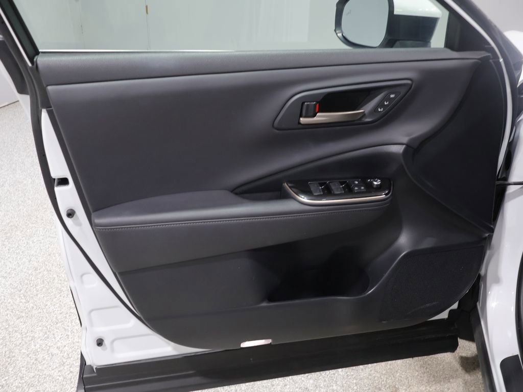 Used 2024 Toyota Crown Limited image 12