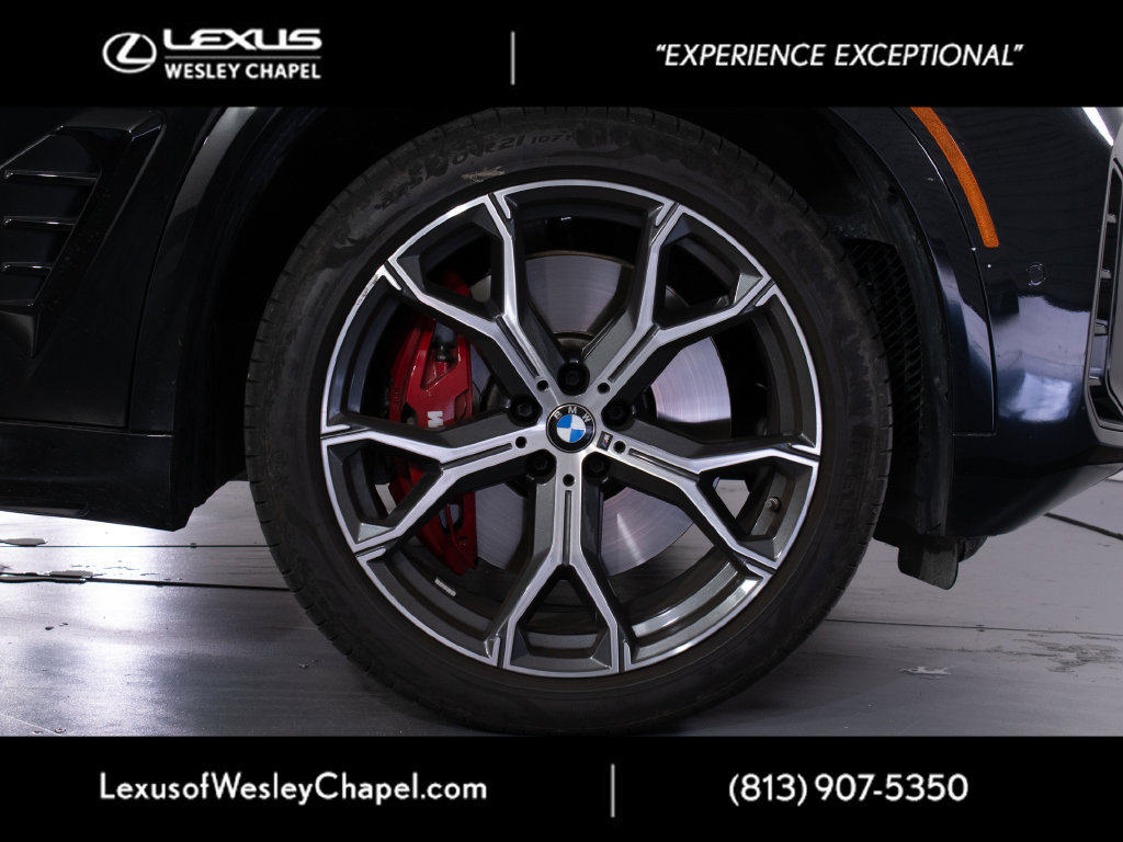 Used 2026 BMW X5 xDrive50e w/ M Sport Package AWD/4WD image 3