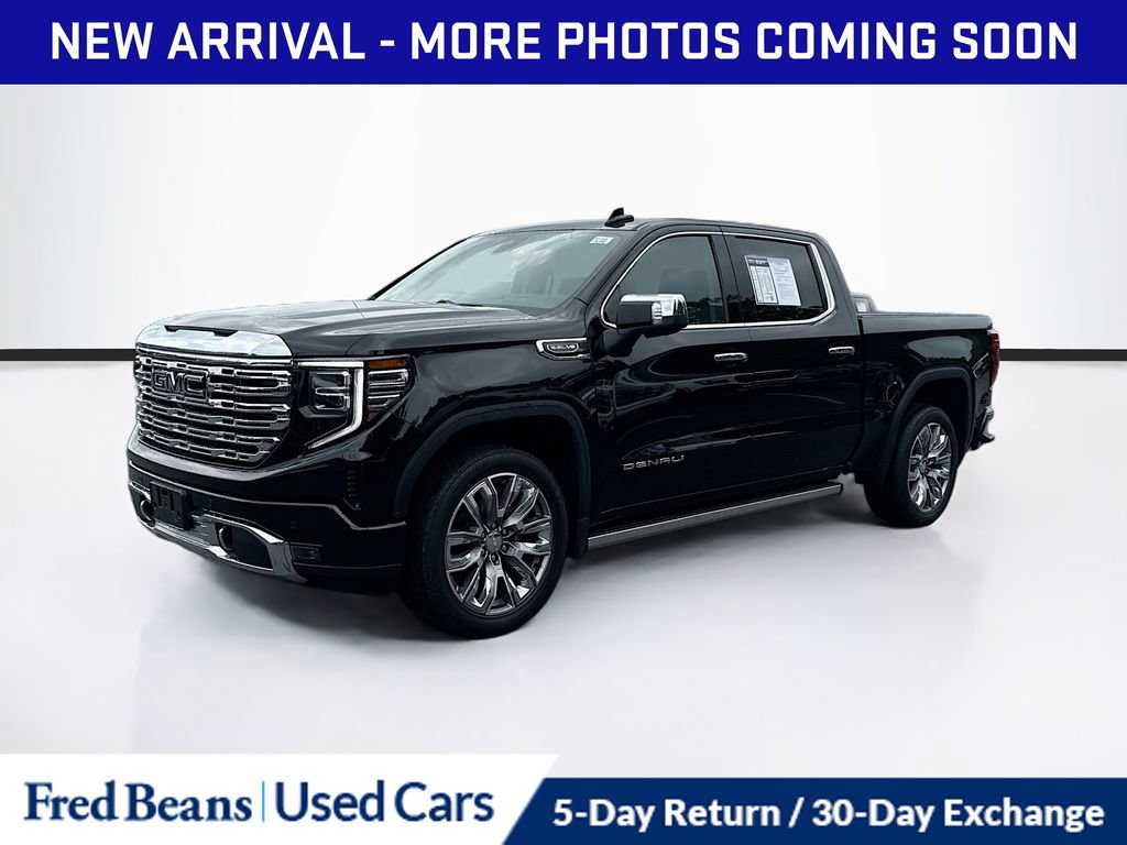 Used 2023 GMC Sierra 1500 Denali w/ Denali Reserve Package AWD/4WD image 3