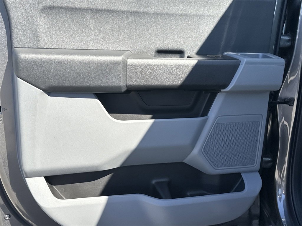 New 2025 Ford F250 XL w/ XL Chrome Package image 33