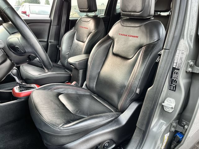 Used 2021 Jeep Renegade Trailhawk AWD/4WD image 15