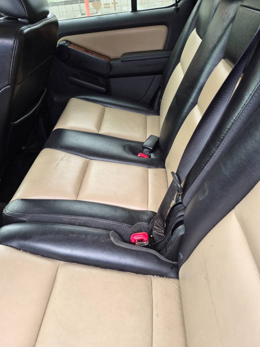 Used 2010 Ford Explorer Eddie Bauer RWD image 6