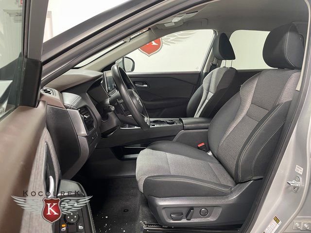 Used 2022 Nissan Rogue SV image 12