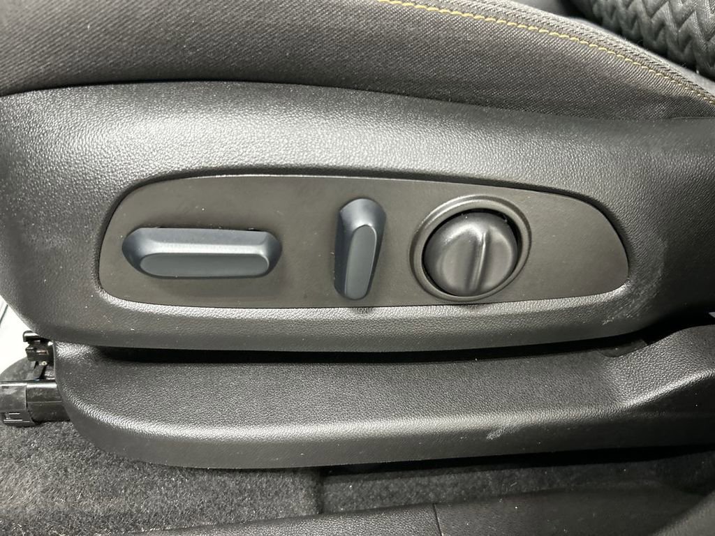 Certified 2023 Chevrolet Equinox LT image 10