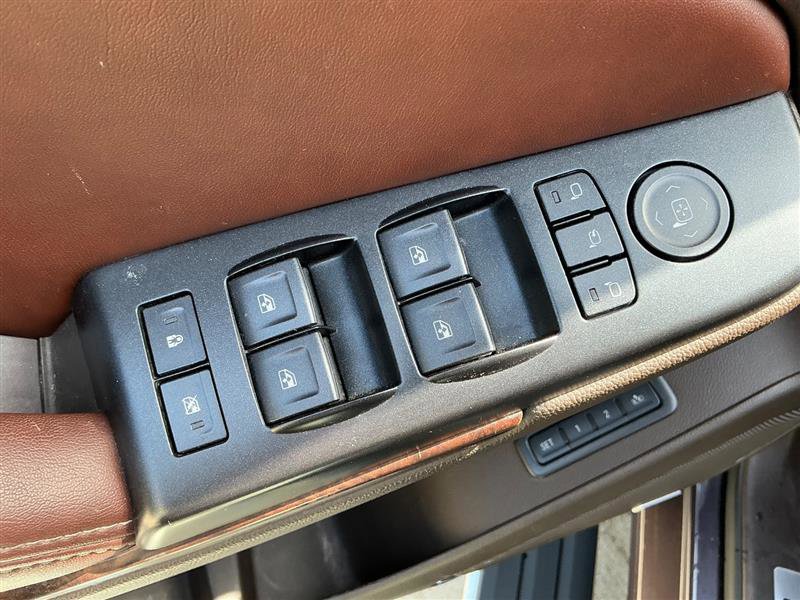 Used 2015 Chevrolet Suburban LTZ image 28