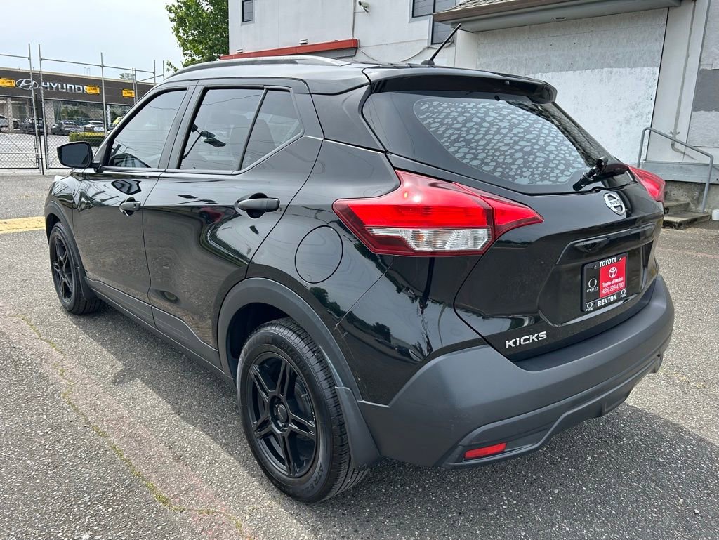 Used 2018 Nissan Kicks S FWD image 7