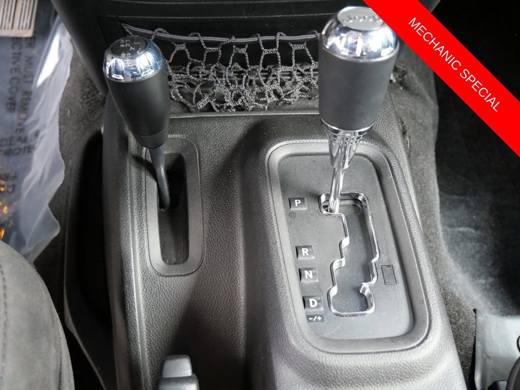 Used 2015 Jeep Wrangler Unlimited Sport AWD/4WD image 17