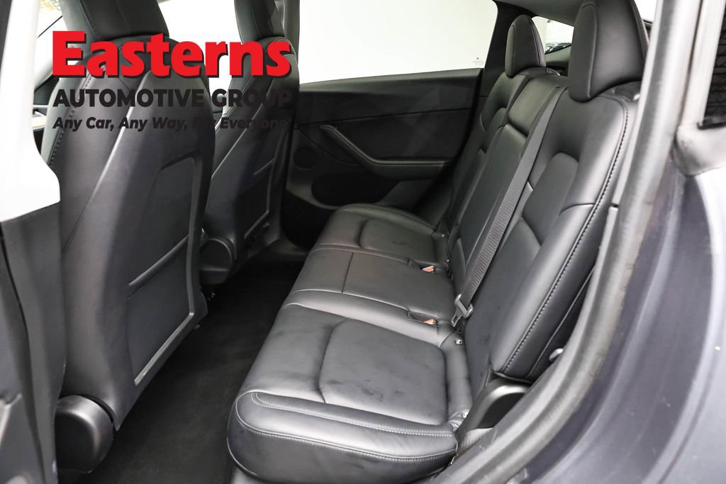Used 2021 Tesla Model Y Long Range AWD/4WD image 16