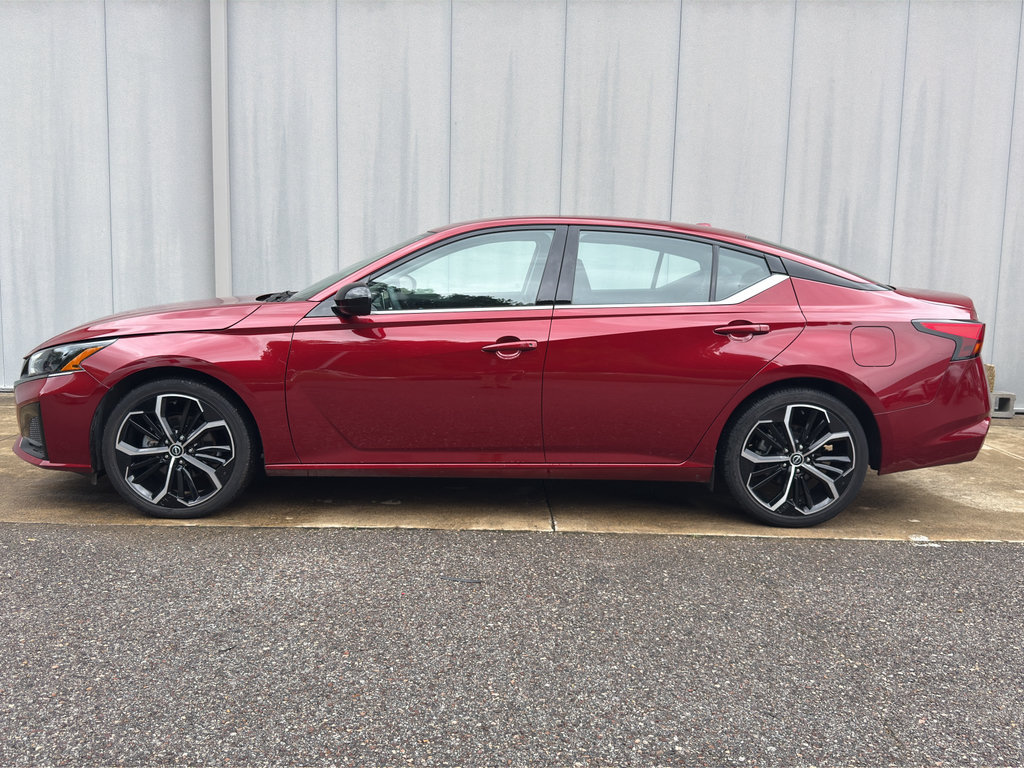 Certified 2024 Nissan Altima 2.5 SR FWD image 6