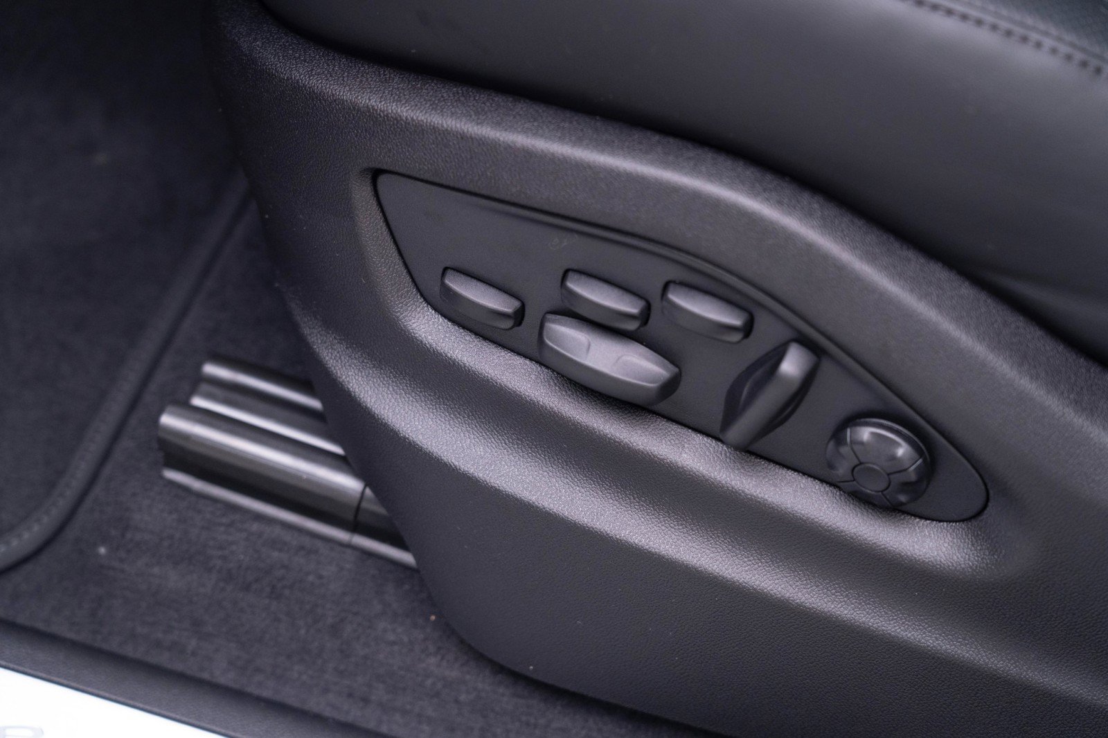 New 2026 Porsche Cayenne Coupe image 15