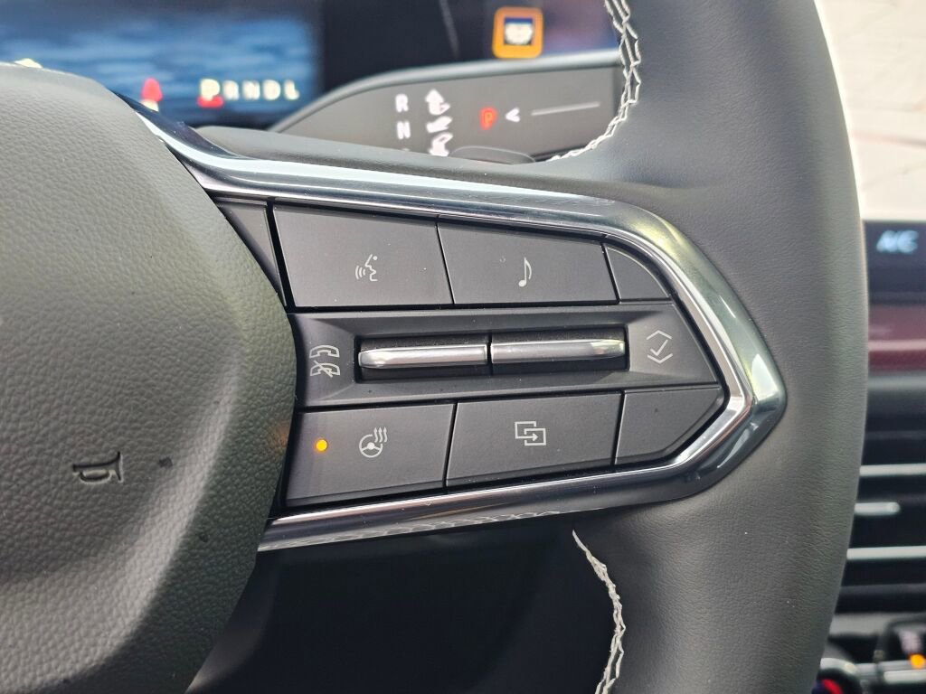 New 2026 Chevrolet Traverse Z71 w/ LPO, Floor Liner Package image 38