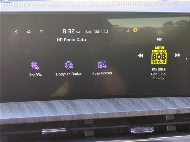 Used 2025 Kia Telluride SX w/ SX Captain's Chair Package image 18