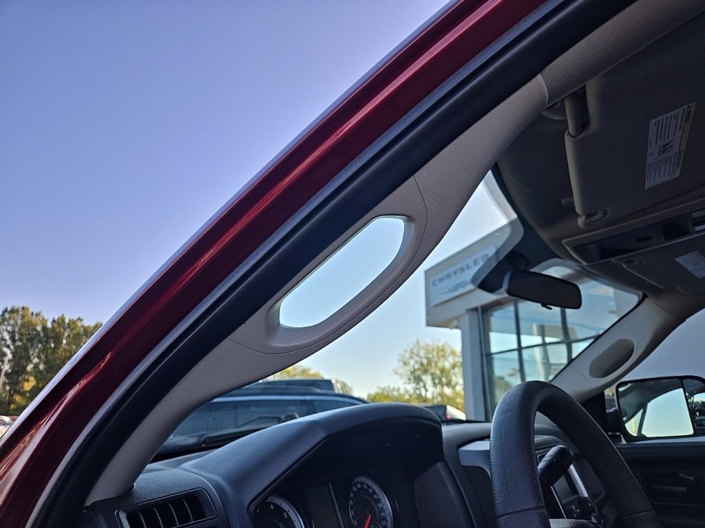 Used 2018 RAM 2500 Tradesman w/ Chrome Appearance Group image 43