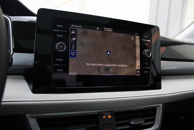 New 2025 Volkswagen Taos SEL AWD/4WD image 4