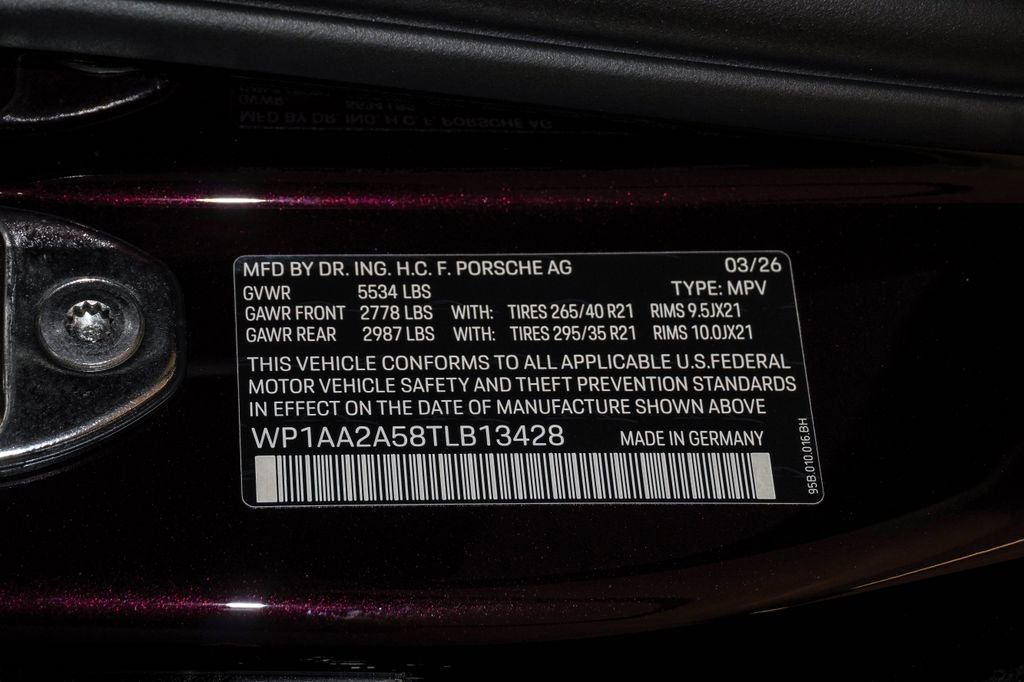 New 2026 Porsche Macan AWD/4WD image 30