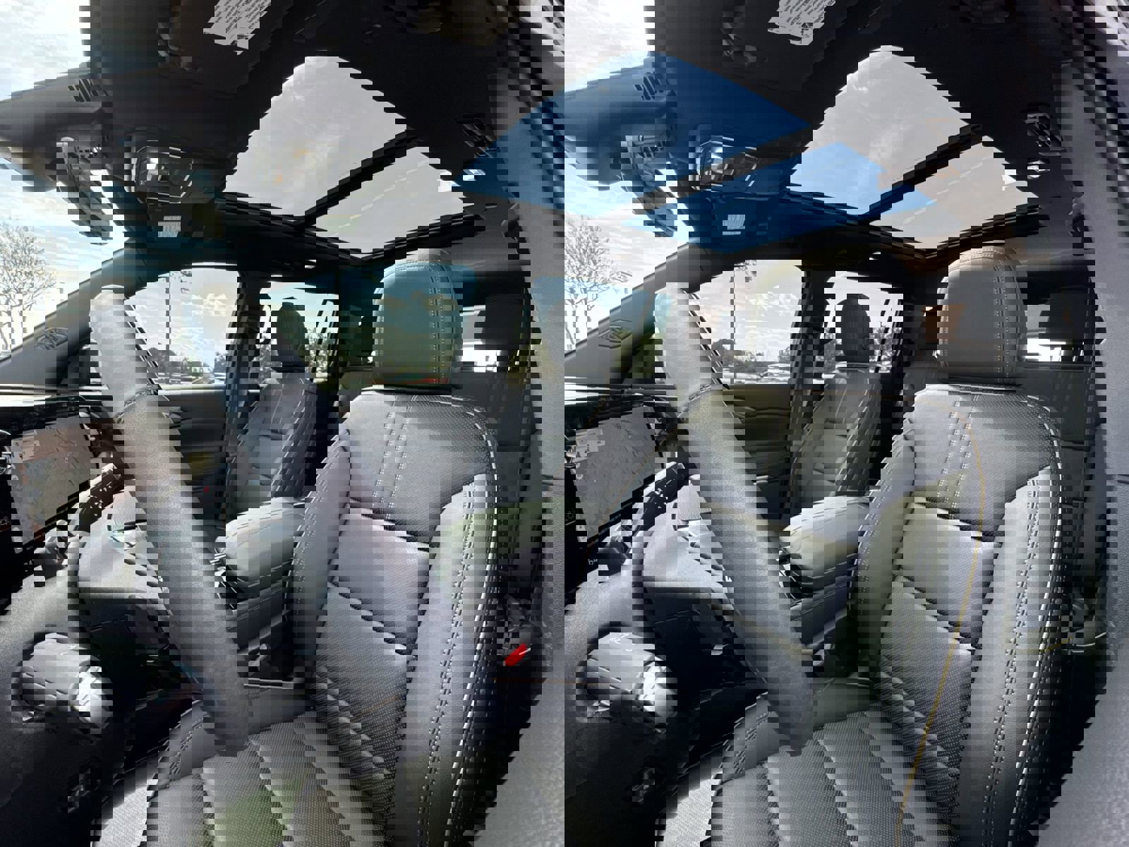 Used 2025 Chevrolet Traverse High Country w/ LPO, Floor Liner Package image 28