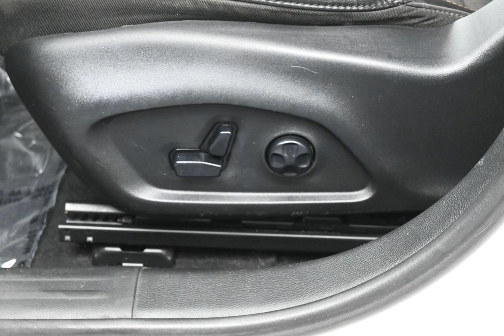 Used 2020 Jeep Compass Latitude FWD image 12