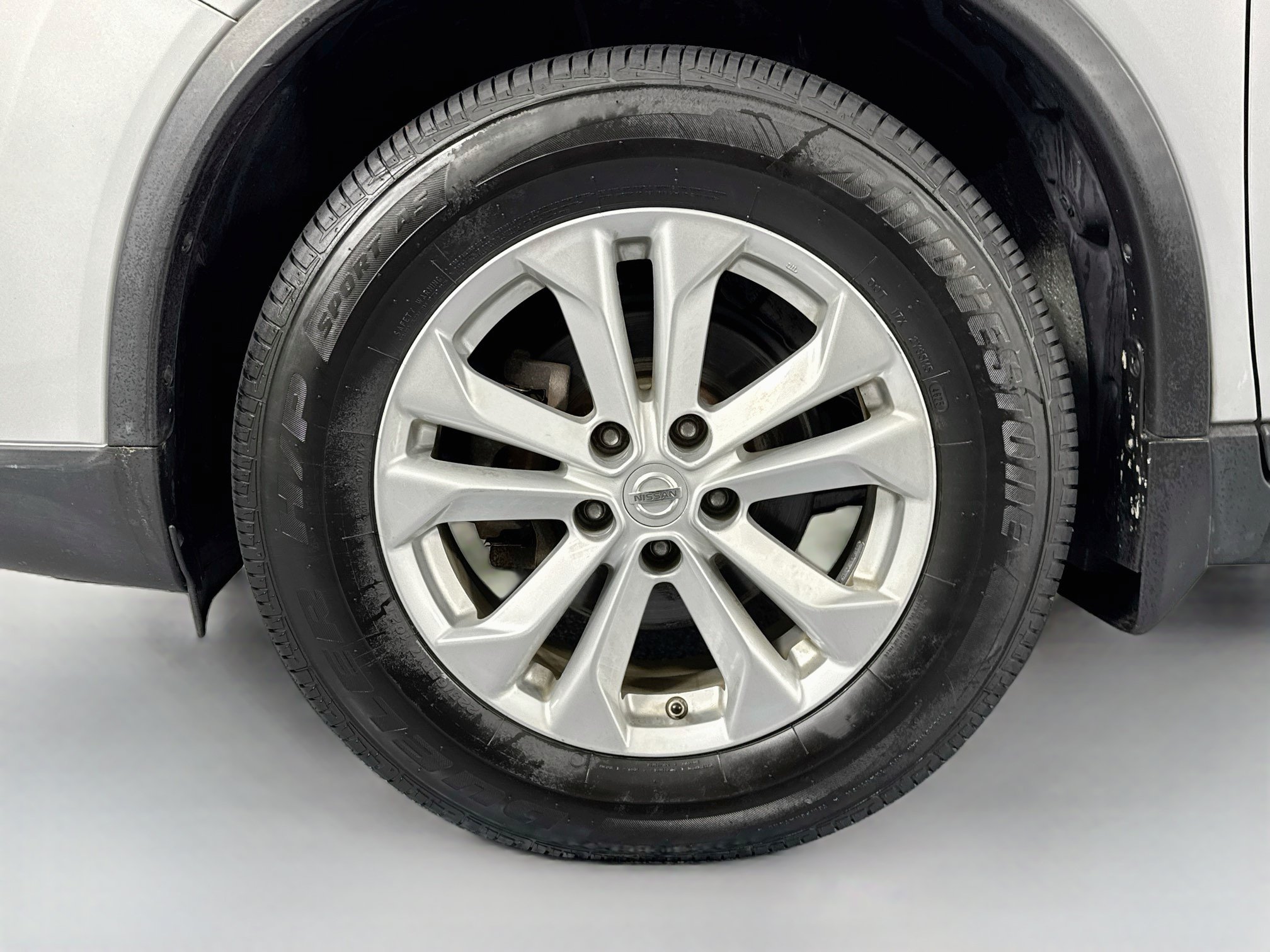 Used 2016 Nissan Rogue SV AWD/4WD image 29