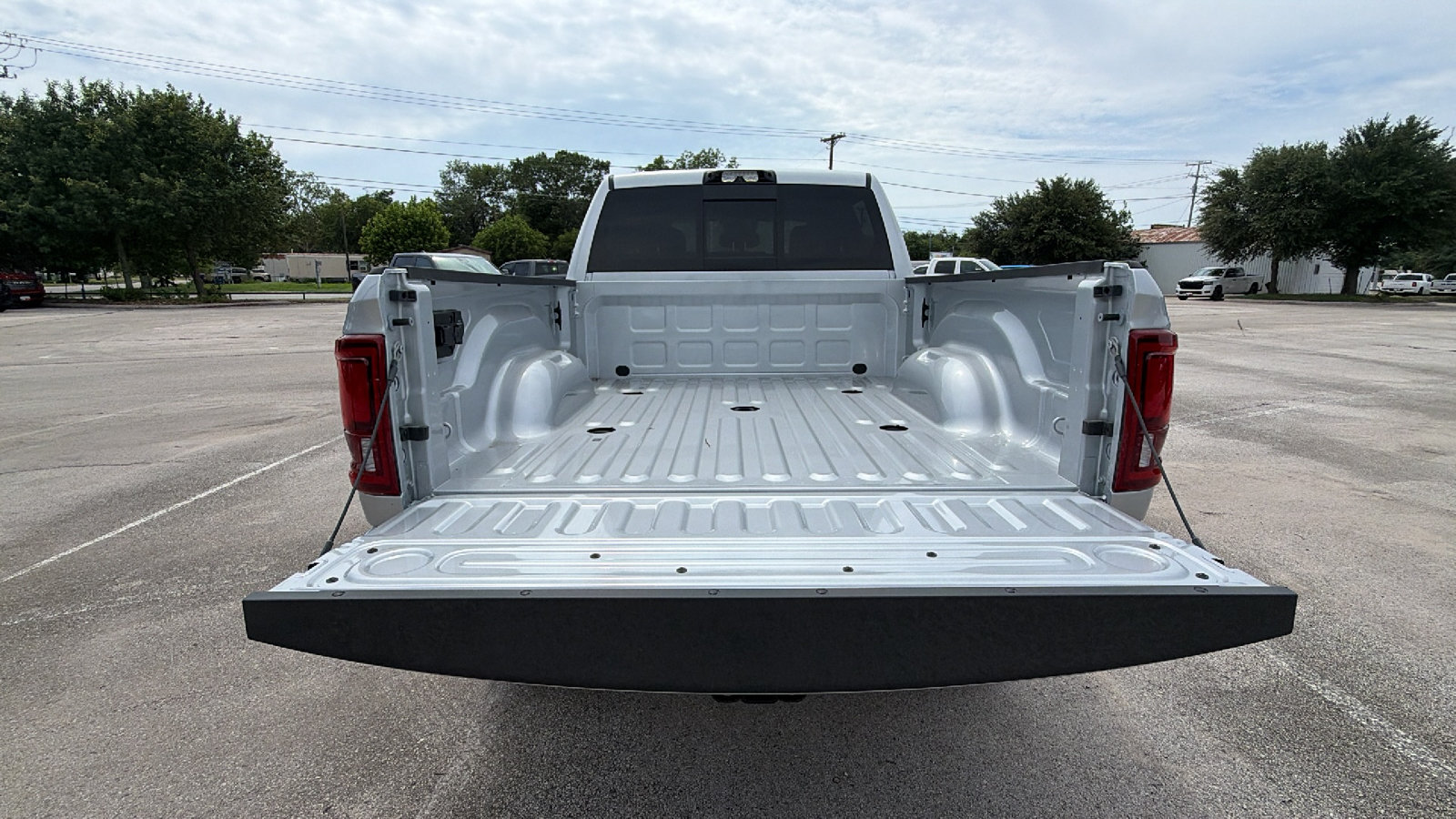 New 2026 RAM 2500 Tradesman AWD/4WD image 23