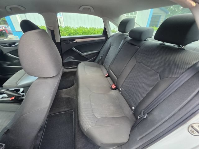 Used 2014 Volkswagen Passat 1.8T S FWD image 19