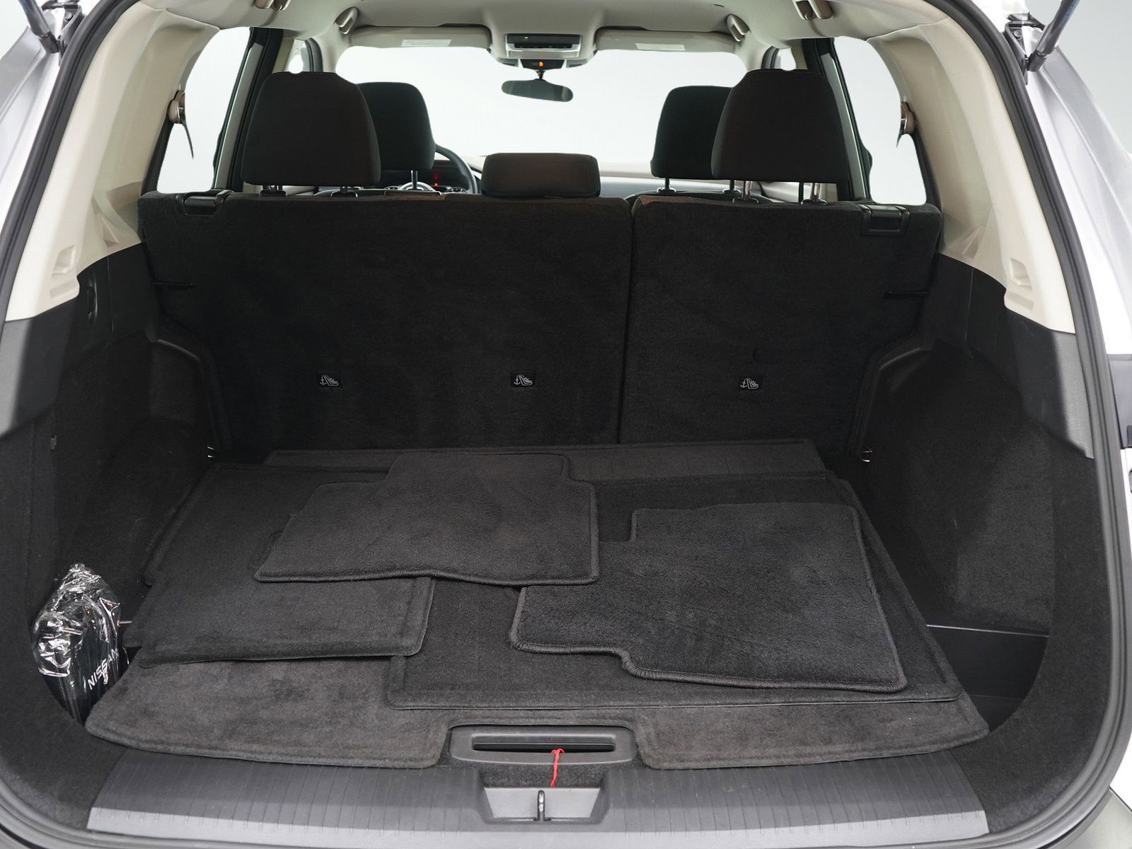 Used 2022 Nissan Rogue SV image 9