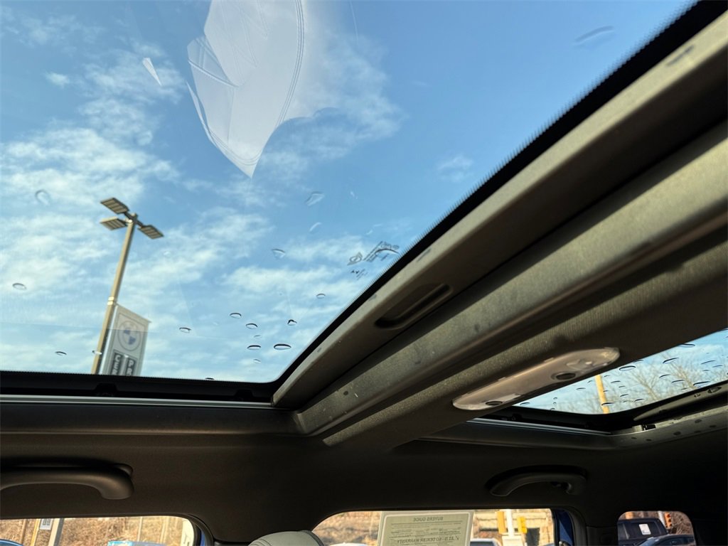 Used 2021 MINI Cooper Clubman S w/ Driver Assistance Package image 32