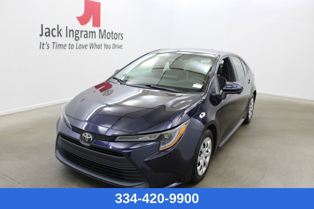Used 2023 Toyota Corolla LE FWD image 1