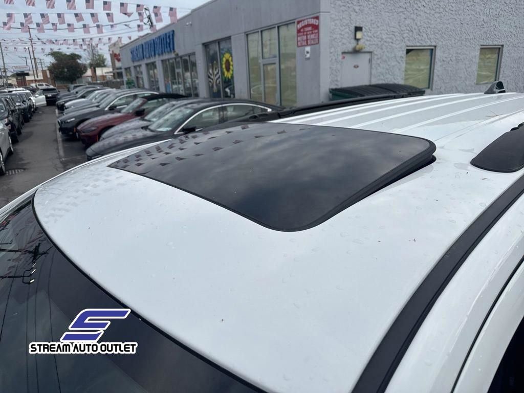 Used 2023 Dodge Durango GT image 15