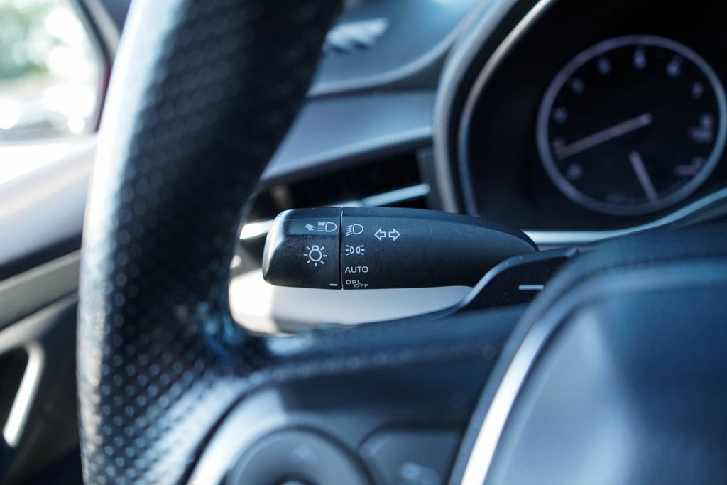 Used 2019 Toyota Avalon XSE FWD image 33
