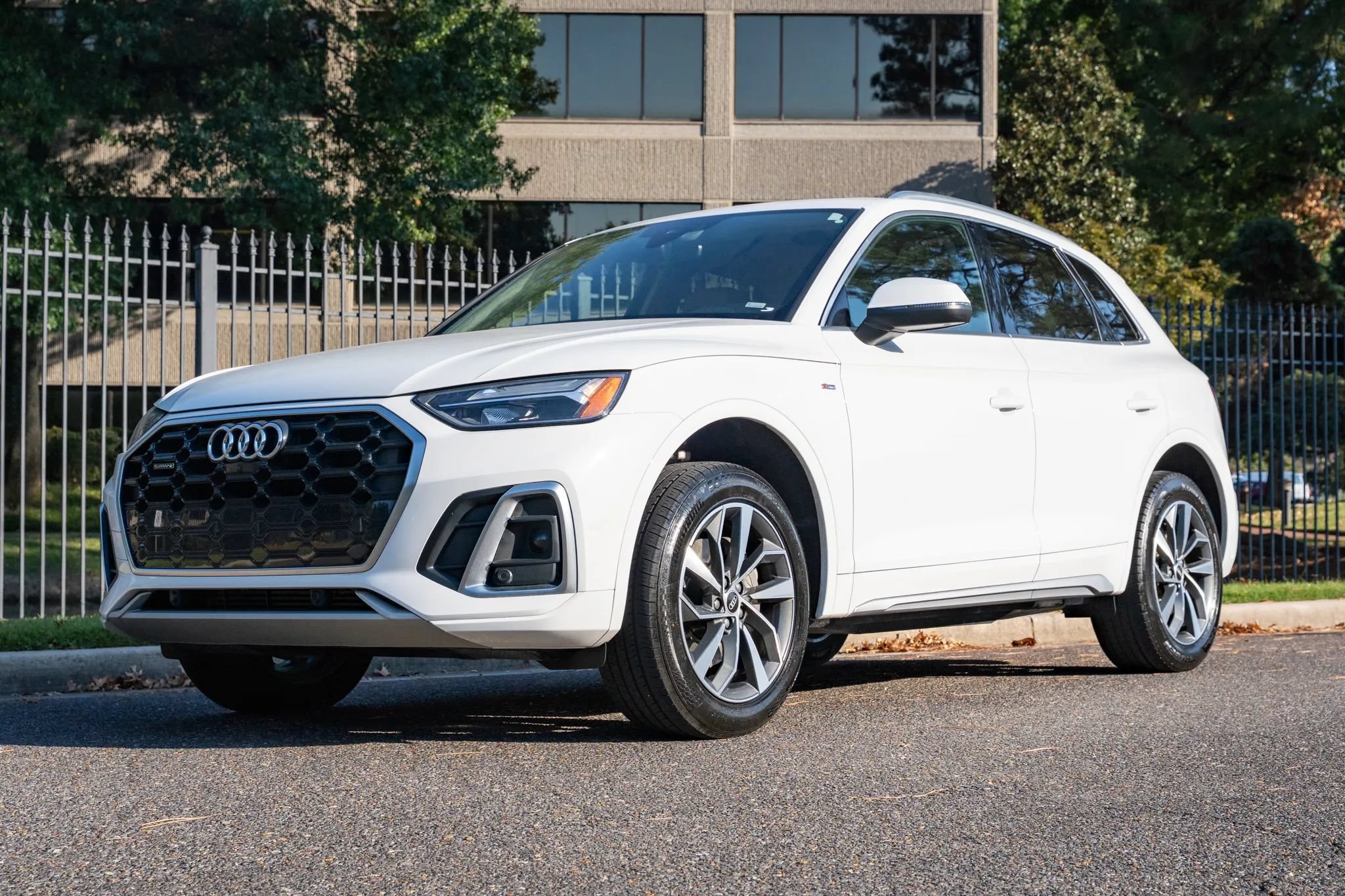 Used 2024 Audi Q5 2.0T Premium Plus AWD/4WD image 1