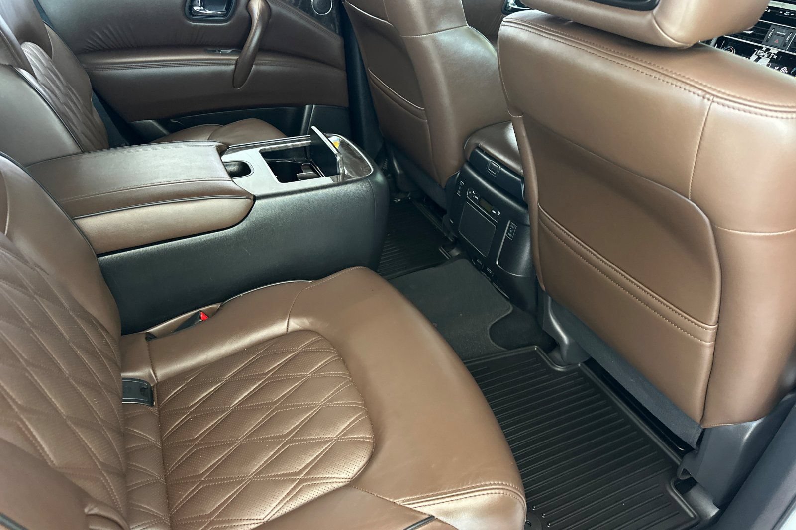 Used 2023 Nissan Armada Platinum w/ Captain's Chairs Package AWD/4WD image 20