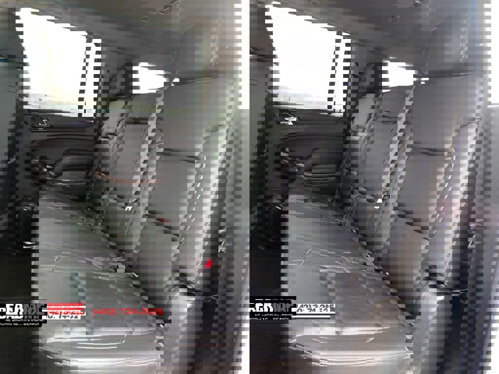 Used 2018 Chevrolet Suburban LT image 21